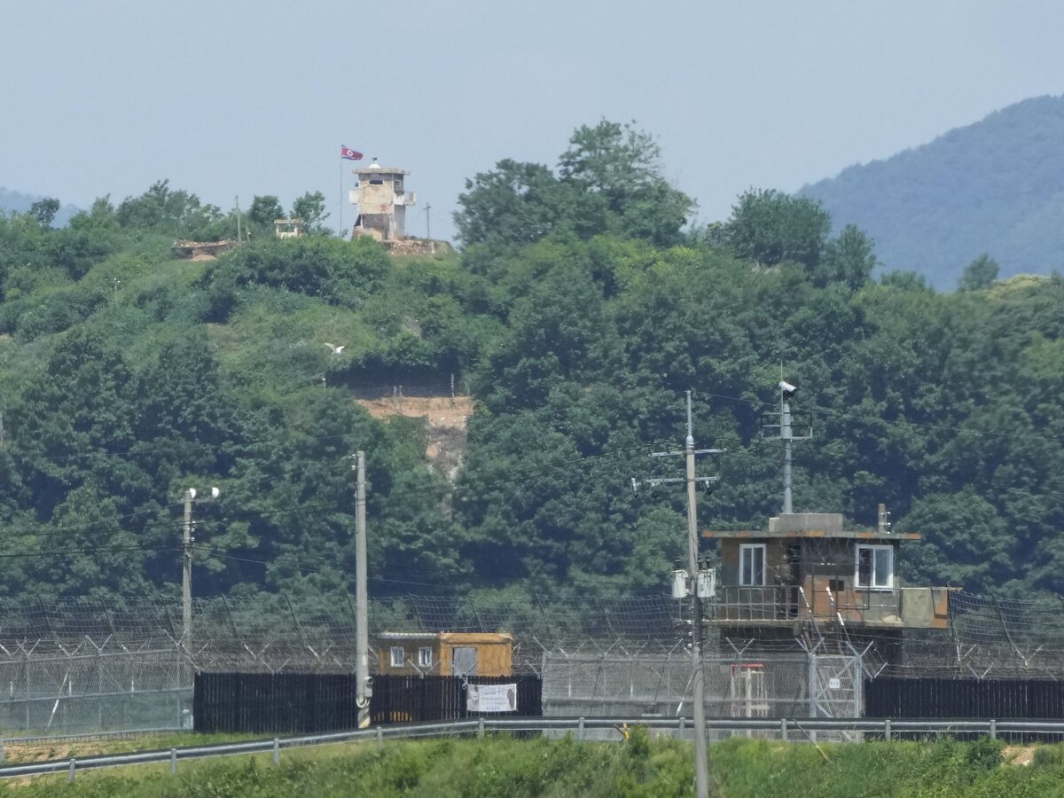Koreas_Tensions_Propaganda_Battle405739.jpg