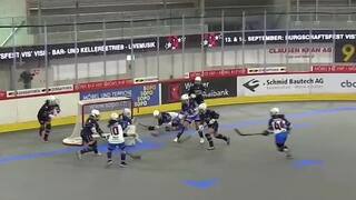 Slovenskí hokejbalisti na svetovom šampionáte neuspeli proti Grékom. Hokejbalistky zas prehrali s USA 