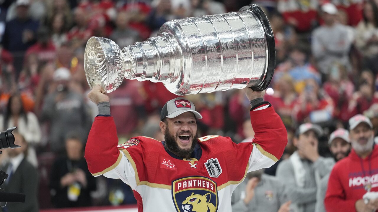APTOPIX_Stanley_Cup_Oilers_Panthers_Hockey446356.jpg