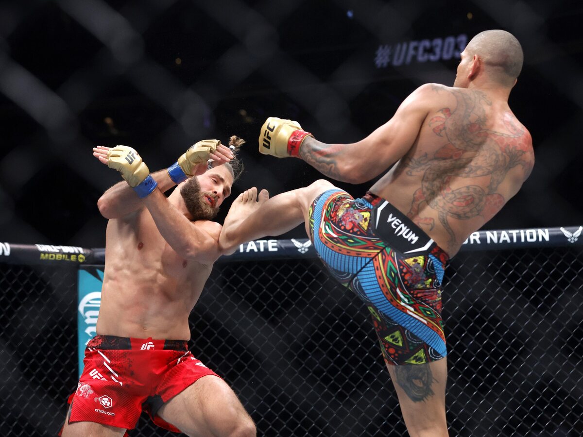 UFC Mixed Martial Arts Prochádzka Pereira