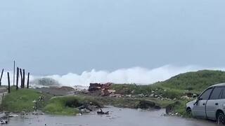 Hurikán Beryl pustoší Karibik. Mieri k Mexiku, tisícky ľudí evakuujú 