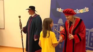 V Košiciach promovali deti. Ako to vyzeralo na Univerzite bez hraníc? 