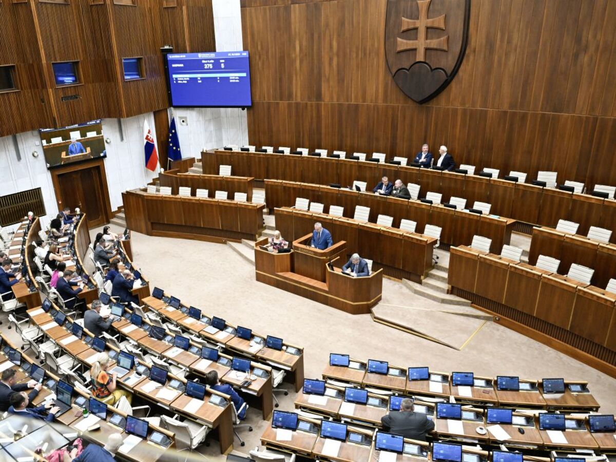 Národná rada parlament