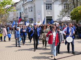odborári