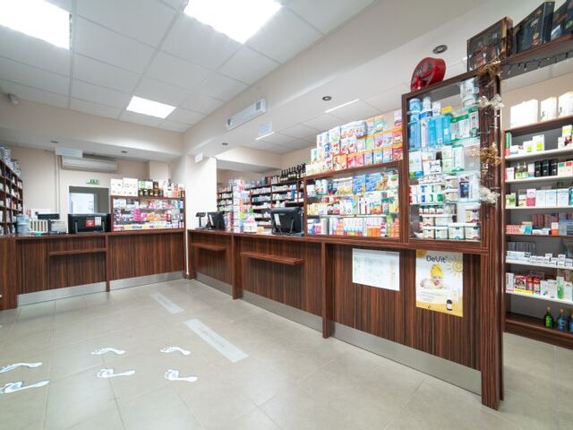 Organizmus môže na dovolenke čeliť viacerým nástrahám. Farmaceutka radí, čo si zbaliť do prenosnej lekárničky