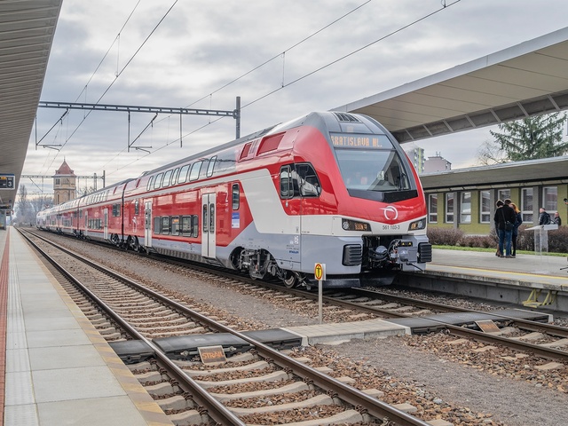 Vyššia DPH úraduje. Cestovanie vlakmi bude drahšie, ceny stúpnu už o pár dní