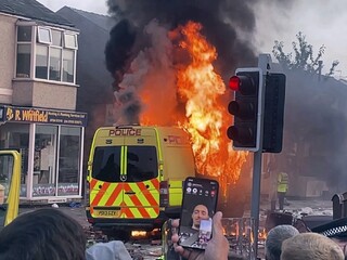 Southport Anglicko útok sanitka oheň