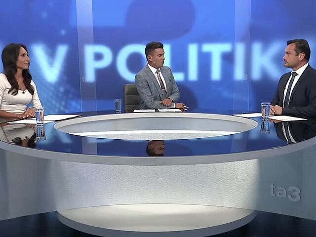Čo vám ušlo z V politike? Stachura žiada recept na nedostatok lekárov. Neviem ich kúpiť v obchode, reaguje ministerka Dolinková
