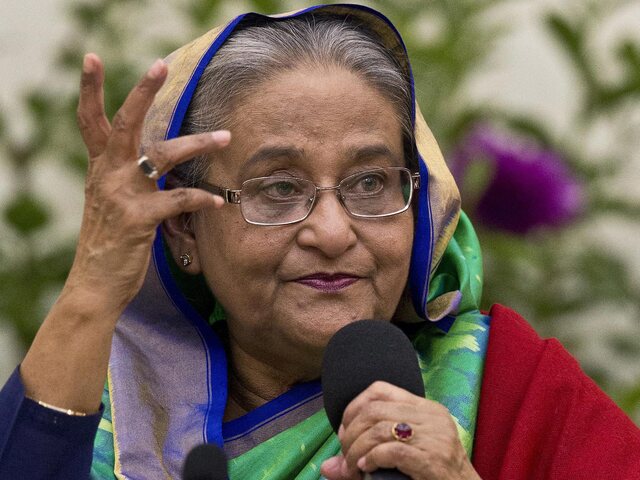 VIDEO: Bangladéš sužujú krvavé protesty. Premiérka rezignovala a opustila krajinu, potvrdil šéf armády