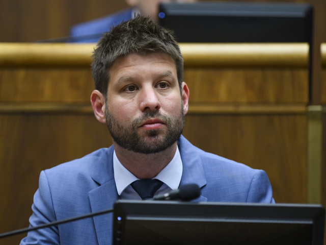 Zvažuje právne kroky. Útoky vlády na opozíciu sú trestom za dobrú prácu, uviedol Šimečka
