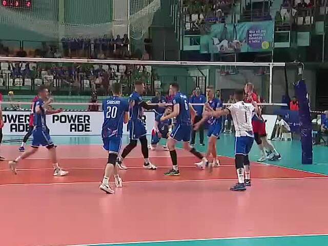 Naša volejbalová reprezentácia štartuje kvalifikáciu na ME. Podľa trénera sú hráči lepšie pripravení