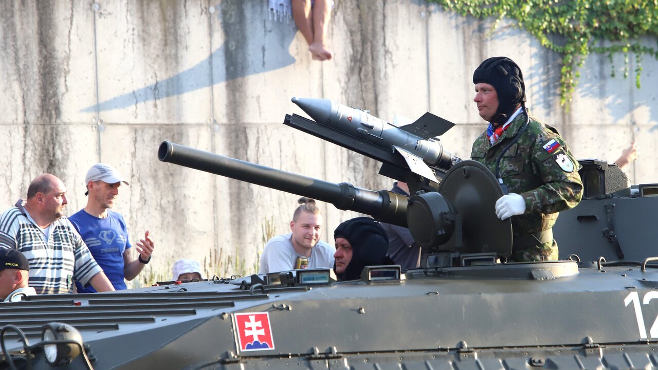 SNP vojenská prehliadka