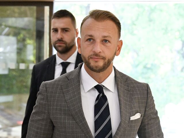 Polícia bude pokračovať s raziami v podnikoch. Deťom sú ponúkané drogy ako cukríky, vyhlásil Šutaj Eštok