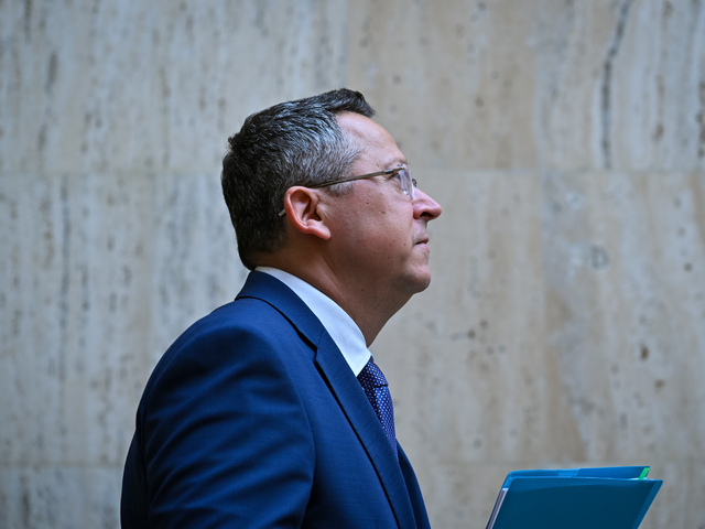 Konsolidačný balíček bude vyšší. Koalícia sa blíži k definitívnej dohode, Kamenickému pomôžu dvaja ministri