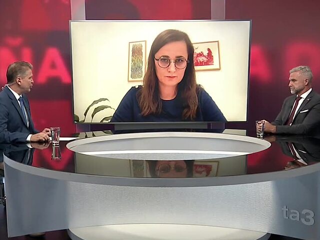 Gašpar: PS sa zúfalo snaží odvolávať. Šimkovičová ostáva ministerkou len pre jej nespoľahlivosť, oponuje Mesterová