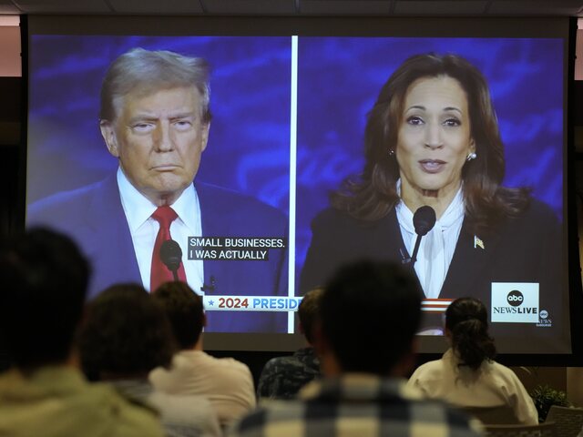 Trump opäť odmietol debatu s Harrisovou. Na to je už veľmi neskoro, odkázal