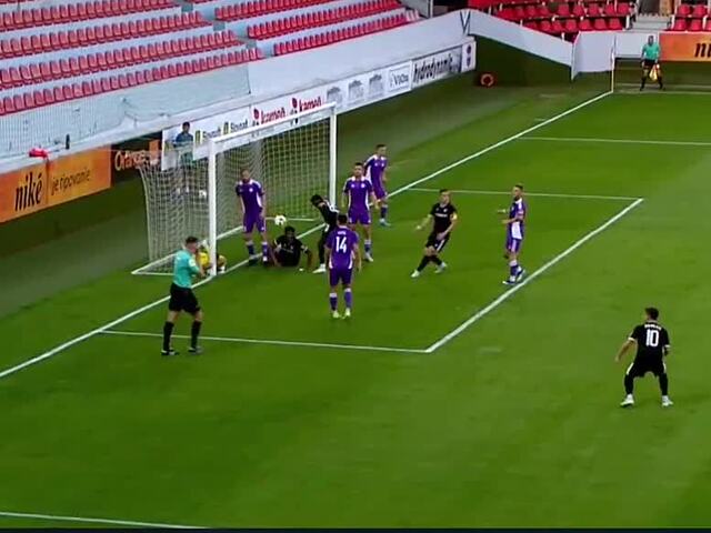 Nováčik v lige prekvapil, v zápasoch sa mu darí. Komárno porazilo Trenčín