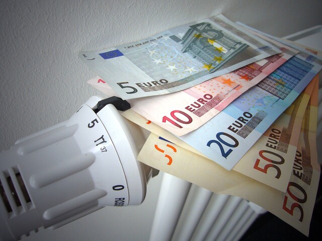Ceny energií by sa v budúcom roku meniť nemali. Zákon o energopomoci mieri do druhého čítania