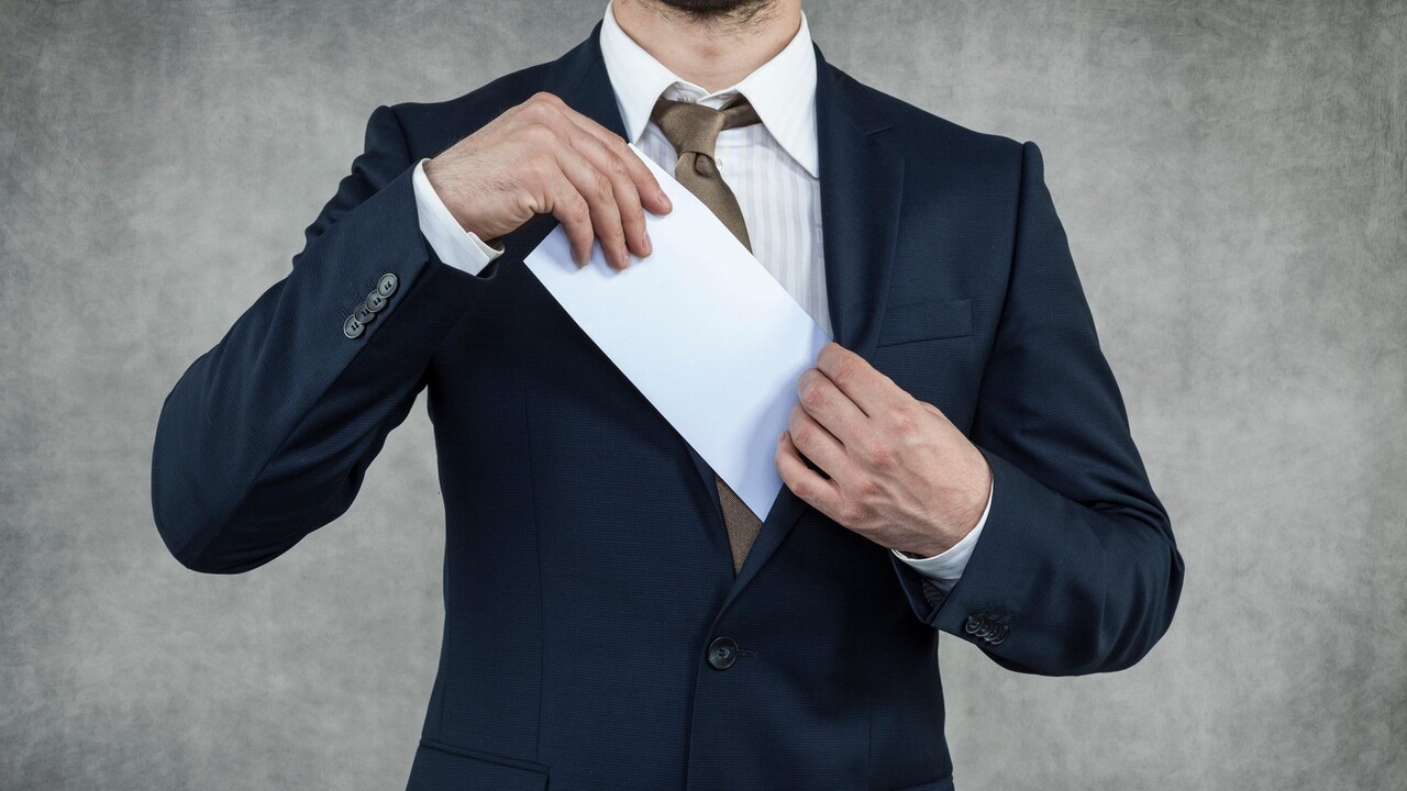 Ukrajina obvinila sedem ľudí z korupcie v energetike. Skupina mala získať na úplatkoch desiatky miliónov