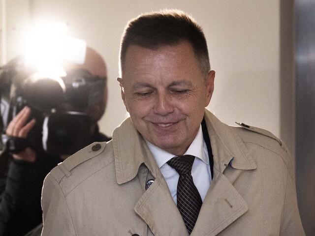 Prokurátor navrhol pre guvernéra NBS nepodmienečný trest väzenia. Kažimír sa rozsudok dozvie najskôr koncom novembra