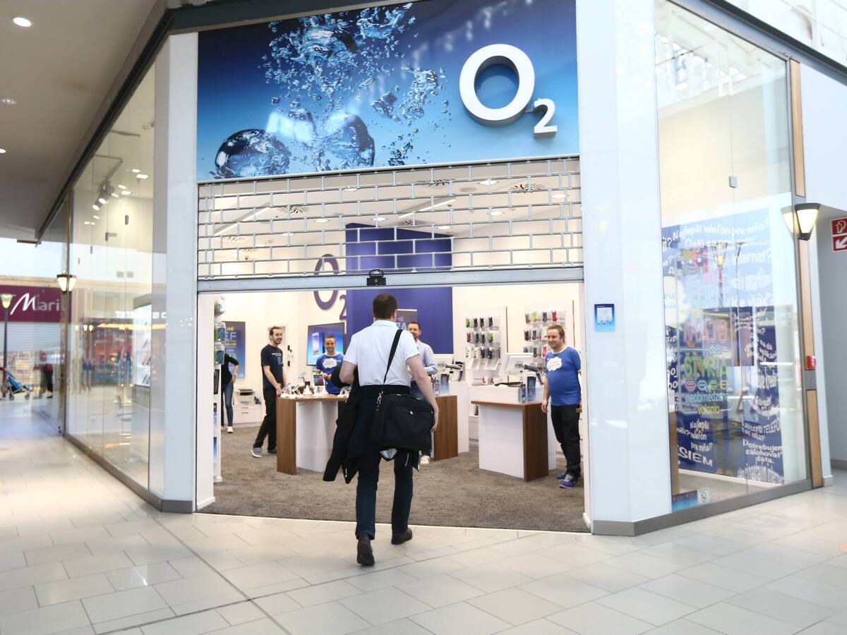 O2 