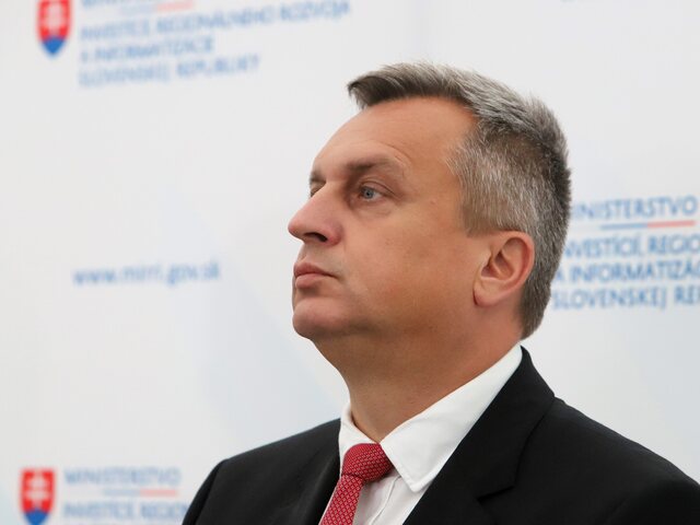 Rušenie IC vlakov je choré, kritizuje Danko. S národným dopravcom sa však hádať nemieni, nechá to na Smer