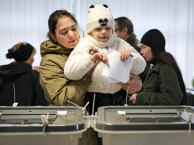 V Moldavsku sa konali prezidentské voľby. Súboj je vyrovnaný, zrejme bude aj druhé kolo