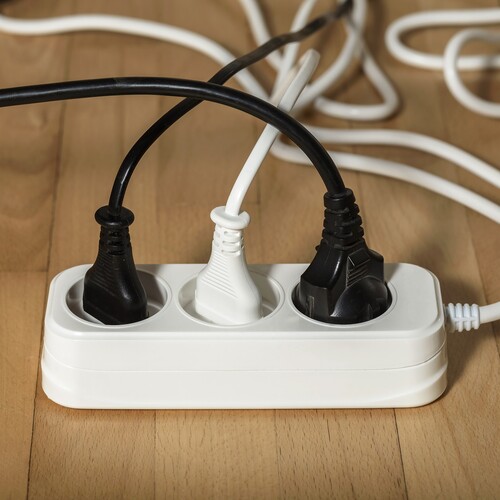 zástrčka, zásuvka, elektrina