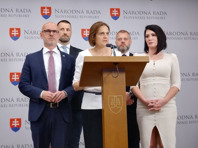 Politici zo SaS varujú pred dôsledkami transakčnej dane. Chystajú sa napadnúť zákon na Ústavnom súde