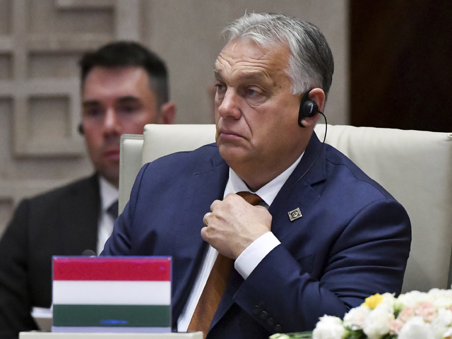 Orbán spochybnil vojenskú podporu pre Ukrajinu. S príchodom Trumpa ju prehodnotíme, uviedol na samite