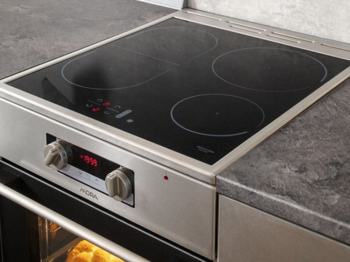 Indukčný sporák Mora.