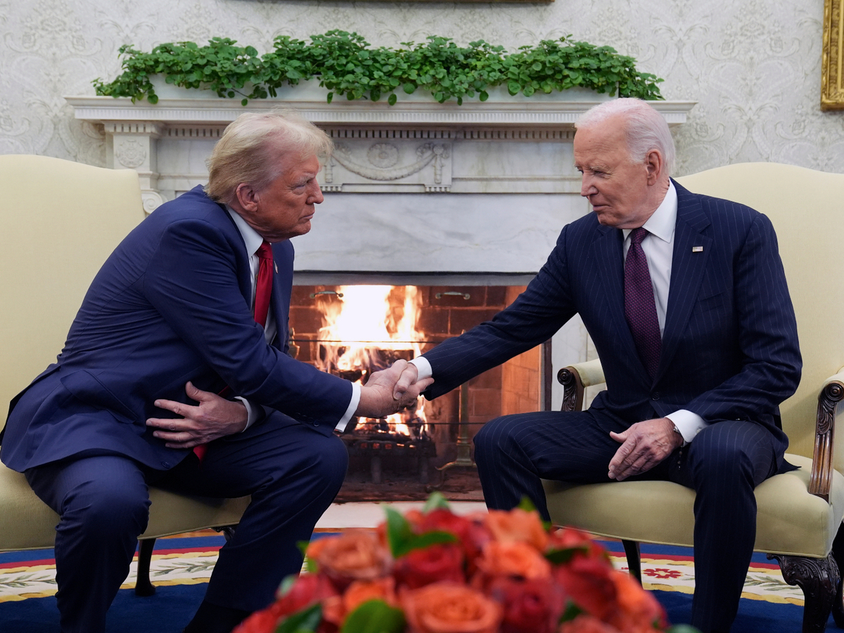 biden a trump v bielom dome.jpg