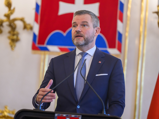 Za informácie si zatiaľ platiť nebudeme. Prezident vetoval novelu z dielne Dankovej SNS