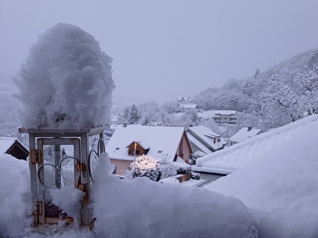 Sledujte RADAR: Slovensko sa dočkalo snehovej nádielky. Počasie na viacerých miestach komplikuje dopravu