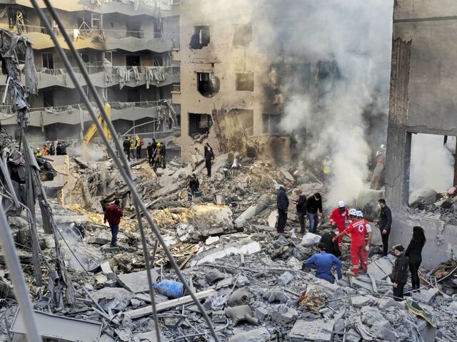 Izrael zintenzívnil útoky na Libanon. Rakety zasiahli obytnú budovu v centre Bejrútu, hlásia mŕtvych a zranených