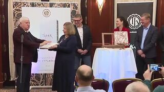 Unikátnu monografiu akademického sochára uviedli do života. V luxusnej edícii poteší milovníkov umenia a krásy