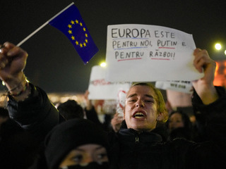 V Bukurešti protestovali proti výsledku prvého kola prezidentských volieb