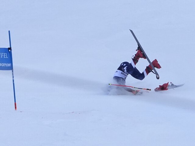 VIDEO: Nebezpečný pád Shiffrinovej. Lyžiarka má bodnú ranu a poranené svaly, jej návrat tím nevie odhadnúť