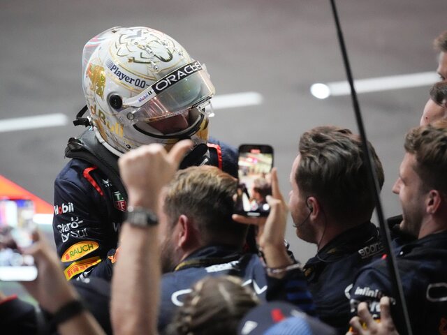 F1 ponúka nečakané vyvrcholenie. O majstra sveta zabojujú v Abu Dhabí hneď traja piloti