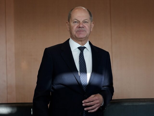 Scholz na neohlásenej návšteve Kyjeva. Nemecký kancelár prisľúbil Ukrajine stámiliónovú vojenskú pomoc