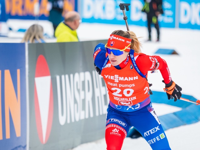Biatlon: Slovenkám sa v štafete nedarilo. Stratili čas kvôli bizarným nedorozumeniam