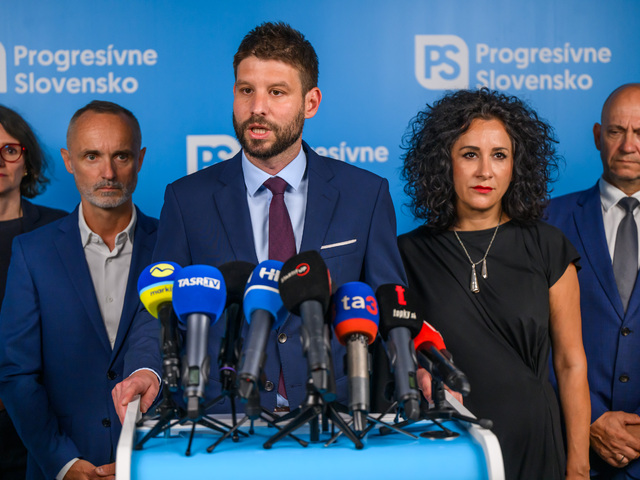 Tender na záchranky bude prešetrený mimoriadnym výborom. Progresívne Slovensko hovorí o dopredu určených víťazoch