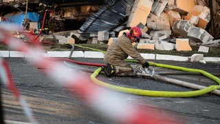 Masívny raketový útok na Kyjev. V meste horí po ruských úderoch, svedkovia hlásia početné výbuchy