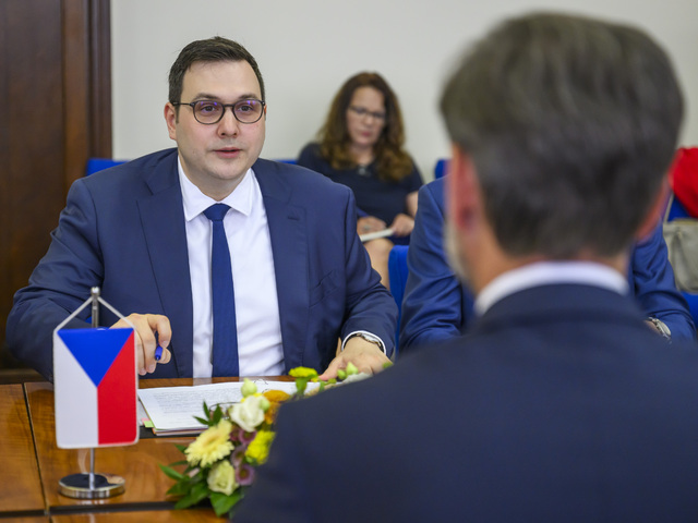 Lipavský: Naše vzťahy nie sú také vyhrotené. Po Ficovej kritike Česka sa stretli ministri zahraničia v Prahe 