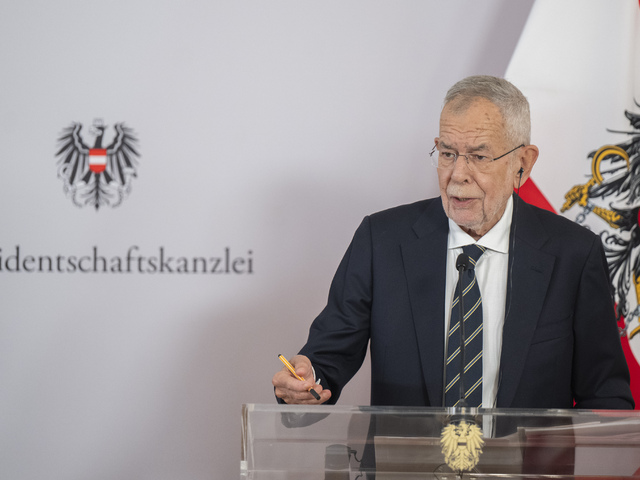 Rakúsky prezident sa stretne so šéfom slobodných. Kickla by mohol poveriť zostavením vlády