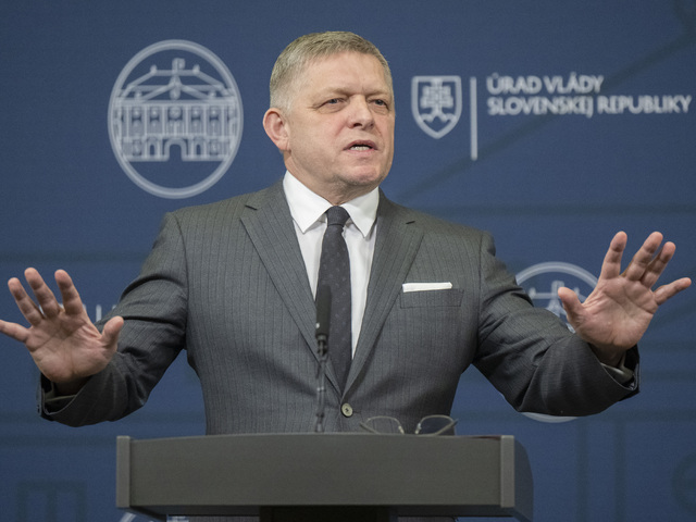 Robert Fico sa nechal otráviť ruskou propagandou. Uchýlil sa k hľadaniu nepriateľov a našiel ich, vyhlásil Kyjev