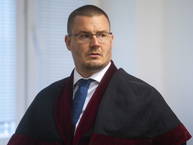 Obvinený prokurátor Šúrek môže opätovne vykonávať svoju funkciu. Žilinka zrušil vlastné rozhodnutie