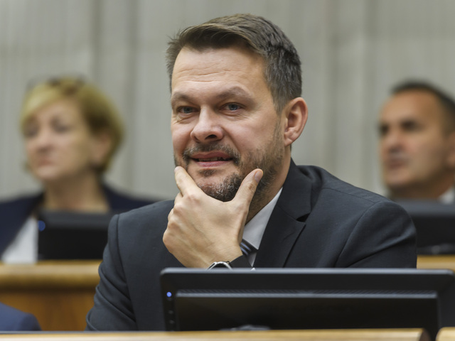 Migaľ reaguje na vyhodenie zo strany: Začal som bojovať, keď sa Hlas menil na Smer. Nikam neodchádzam 