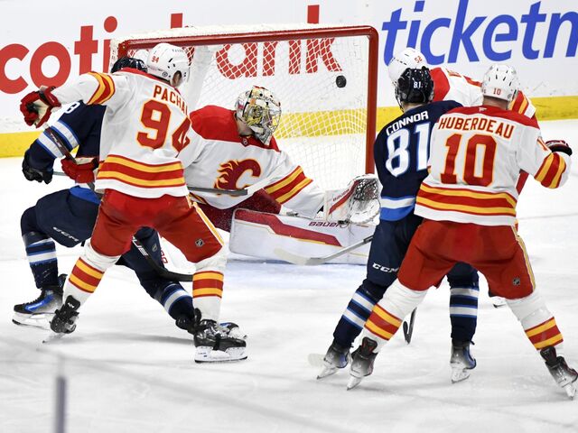 NHL: Tím Calgary zakopol a po troch víťazstvách prehral. Pospíšil nebodoval, rozdal ale deväť hitov