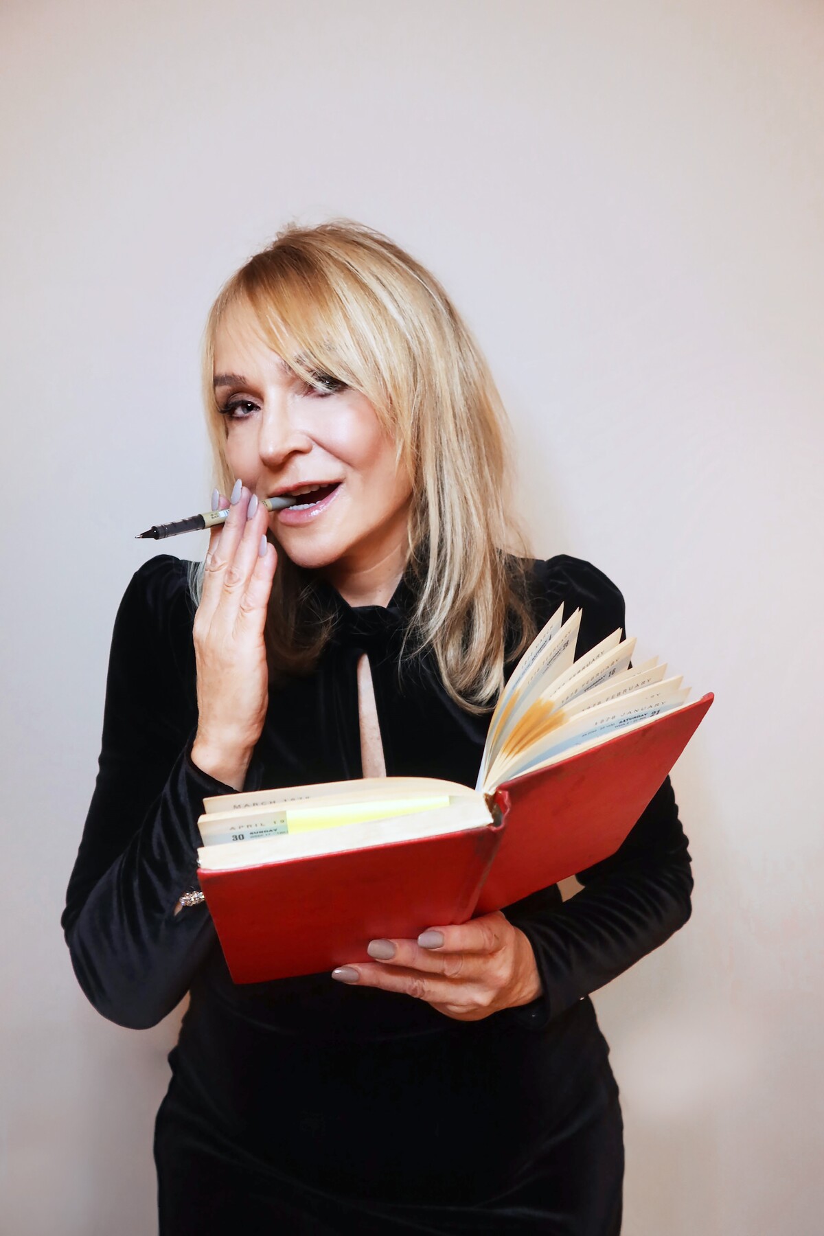 Helen Fielding author photo - credit Romy Curran